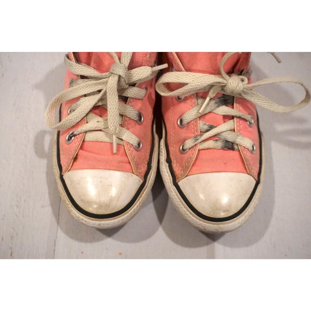 Converse Girls Pink Chuck Taylor Low-Top Sneakers – Size 1 - Picture 9 of 10